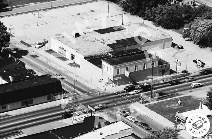 RJs Lounge and Bowling Alley (Bay Lanes) - Vintage Aerial (newer photo)